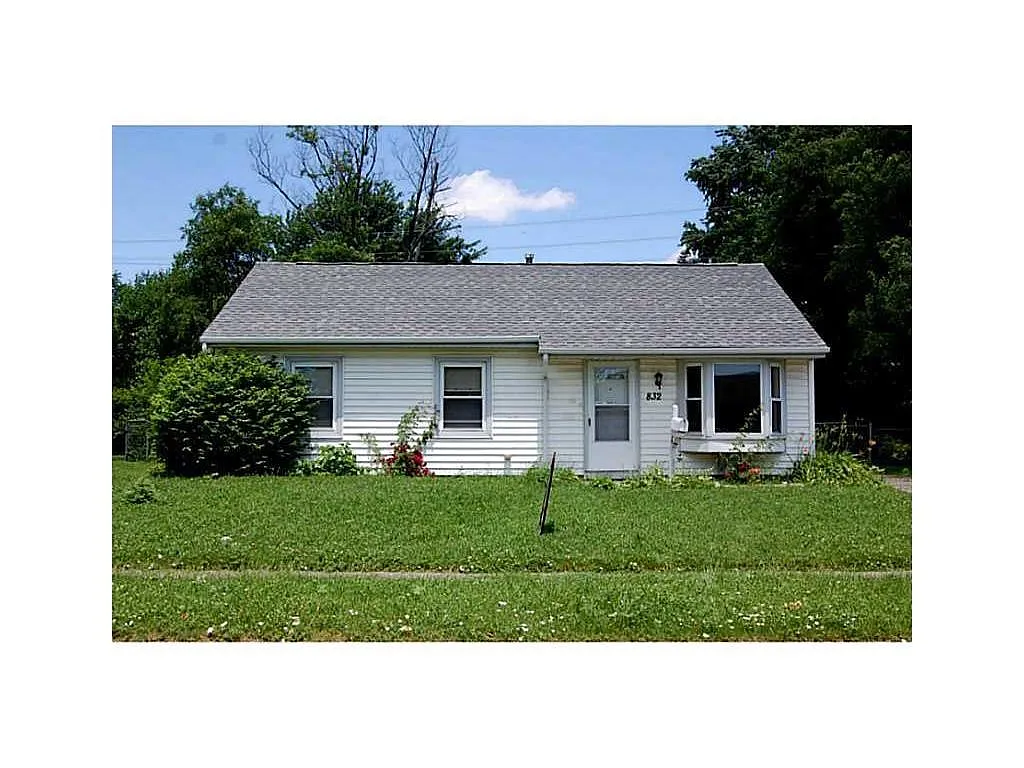 832 Aspen Rd photo 1
