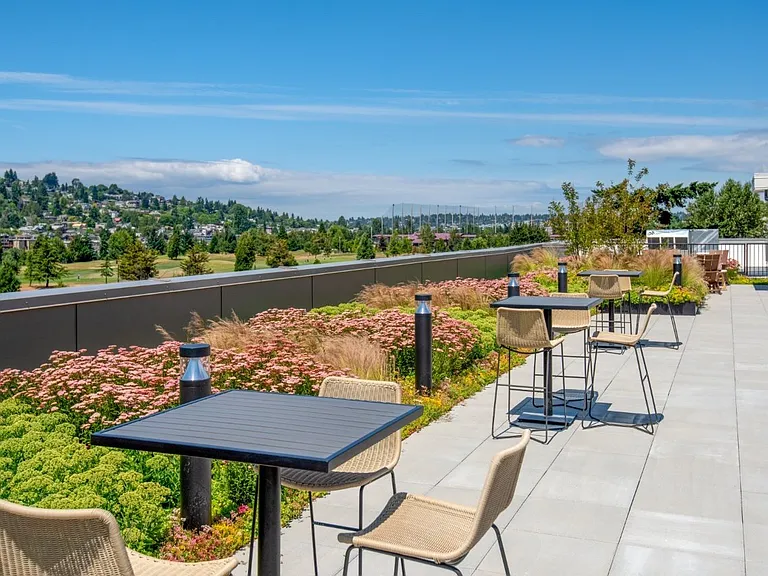ION Queen Anne — Photo 16