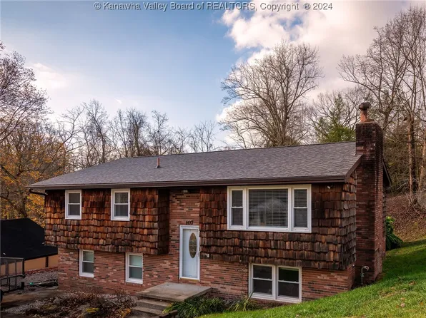 107 Christa Cir, South Charleston, WV 25309