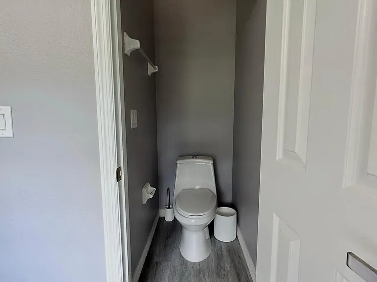 8326 Shallow Creek Ct — Photo 24