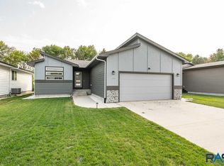 7909 W 65th St, Sioux Falls, SD 57106