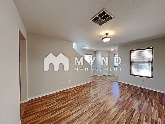 3rd image of 6062 Peaceful Creek St