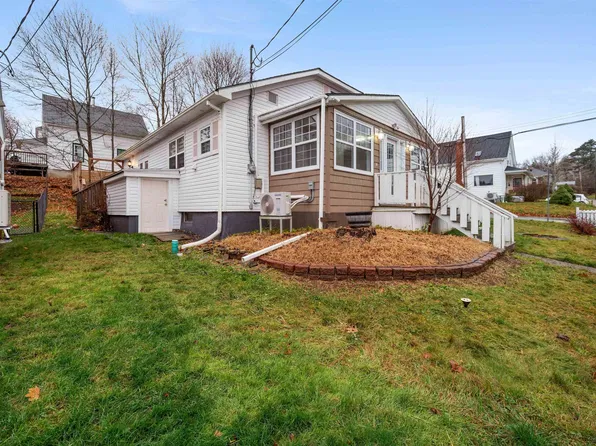 140 Maple Ave, New Glasgow, NS B2H 2B6