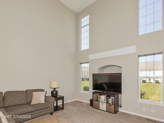 3rd image of 23846 W McMullin Cir