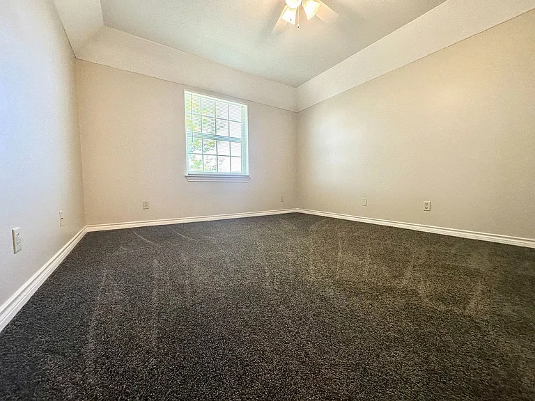 Parkview Apartments — Photo 23