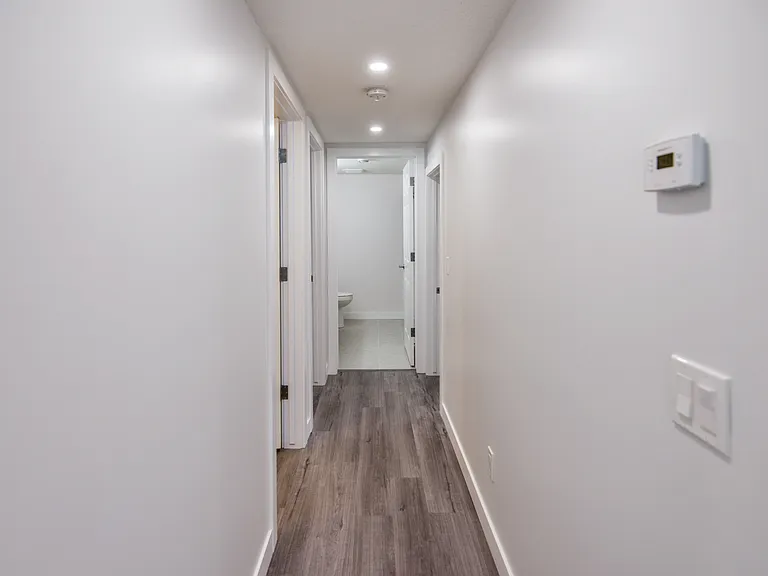 4 Trafford Pl NW #R — Photo 9