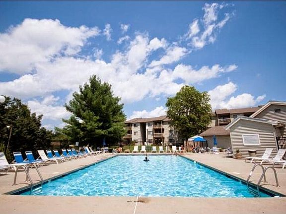 2nd image of 3028 Ashwood Cir NE APT 195