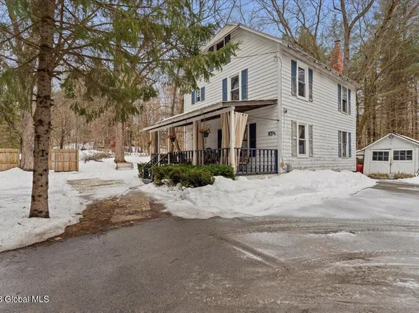 63 1/2 Hamilton Ave Avenue, Corinth, NY 12822