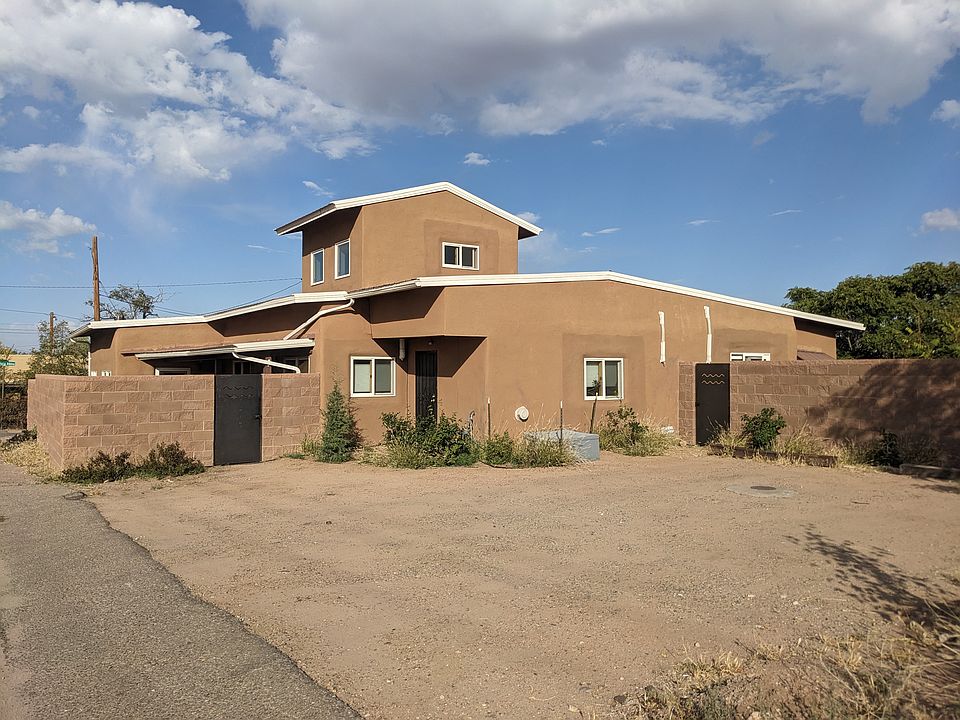 1st image of 3561 Agua Fria St Unit A