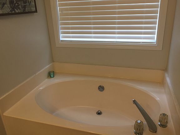 Master Tub