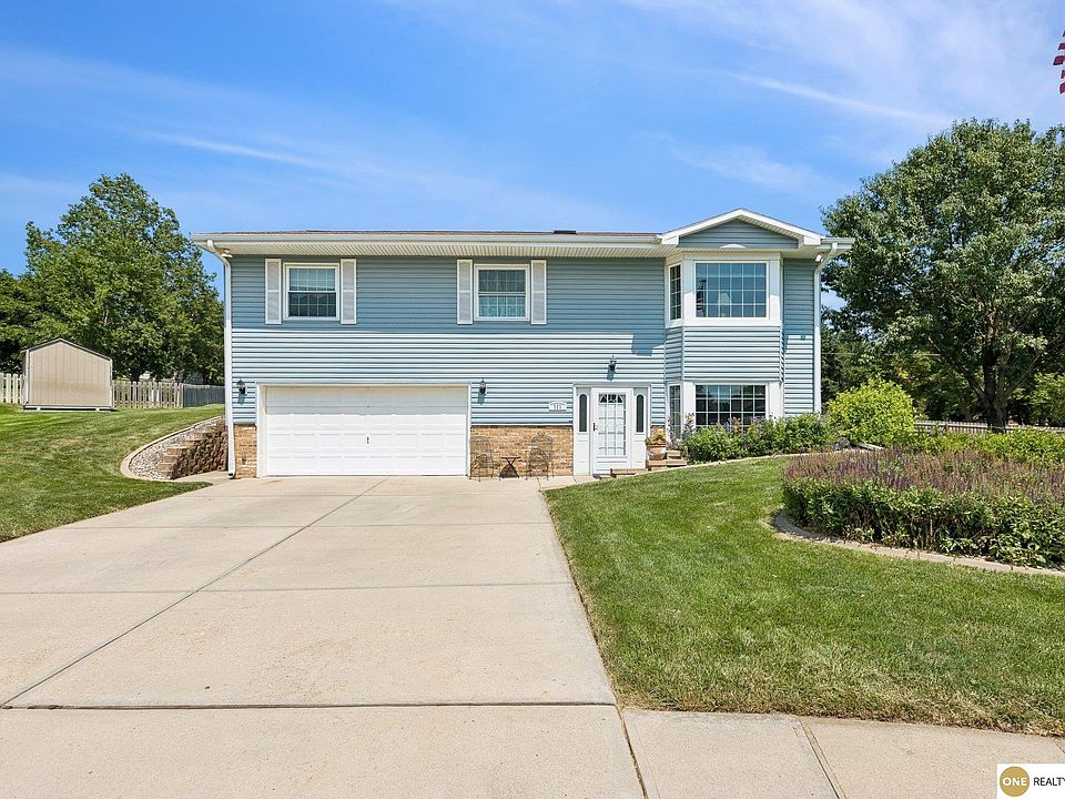 1st image of 111 Summerset Cir