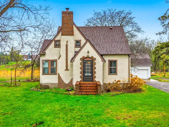 2533 Snelling Curv, Roseville, MN 55113