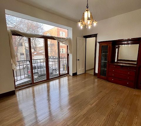 3rd image of 2649 N Whipple St #1R