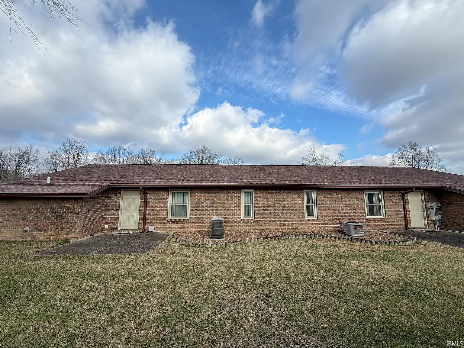 207 Lorshelna Dr — Photo 2