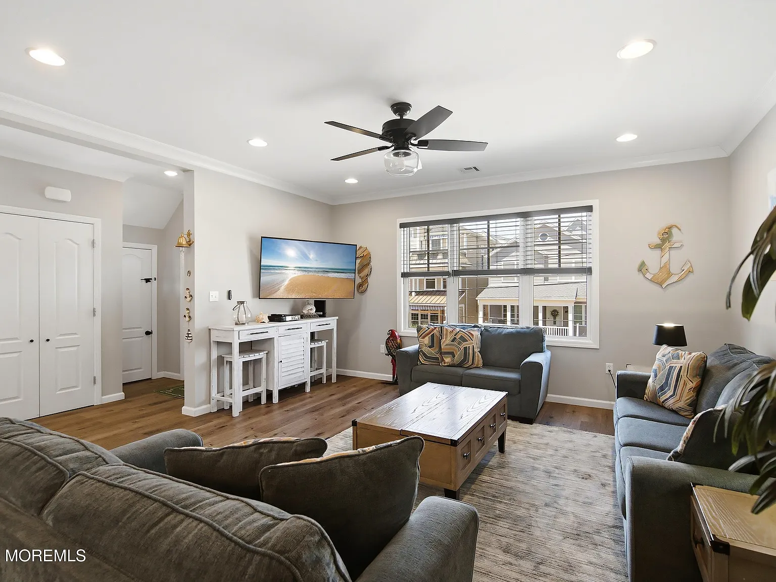 4 bed, 2484 sqft, $6,550 — Photo 3