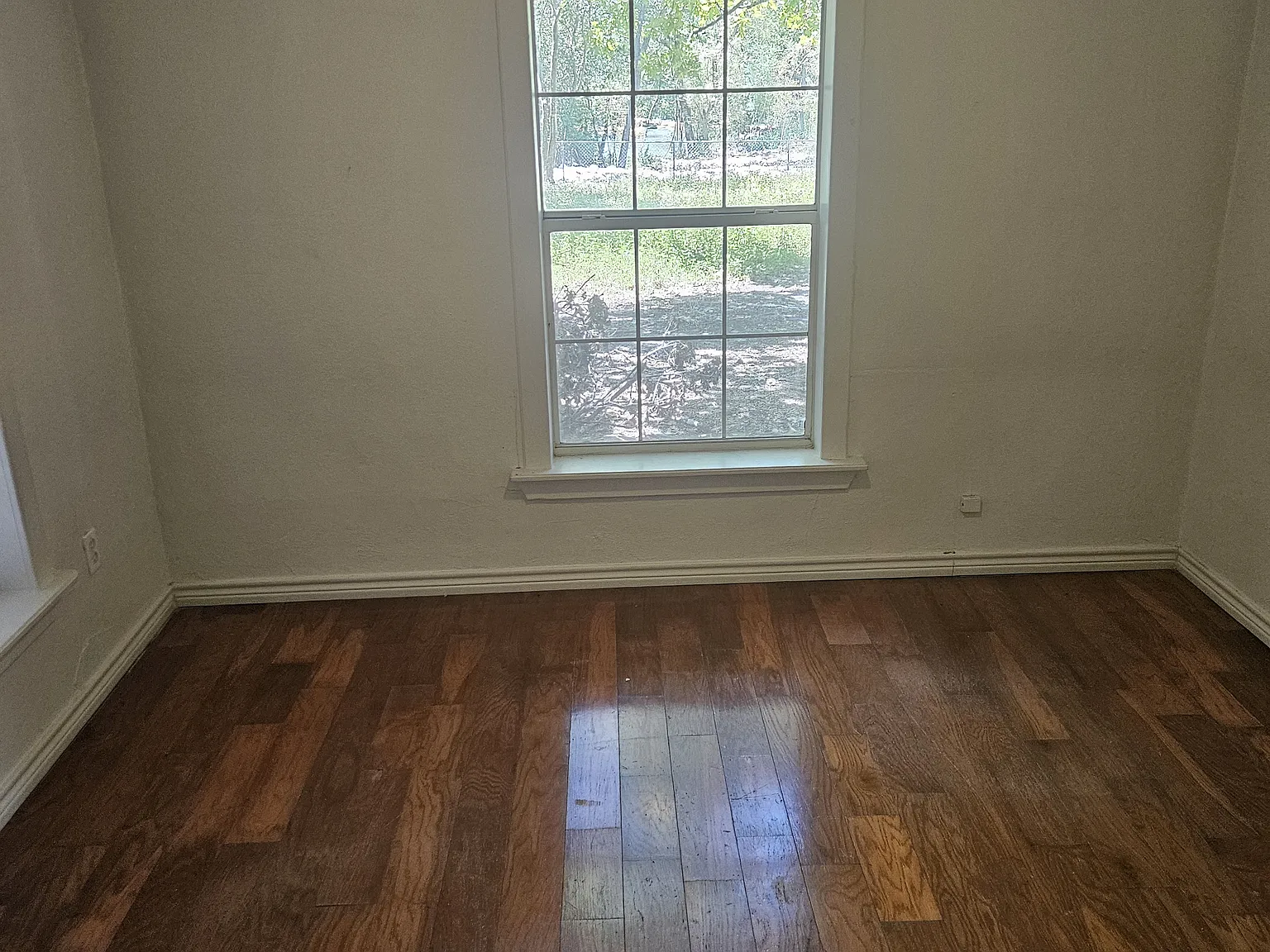 3 bed, 790 sqft, $1,650 — Photo 3