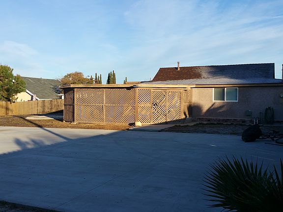 4th image of 834 S Sunshine Ave