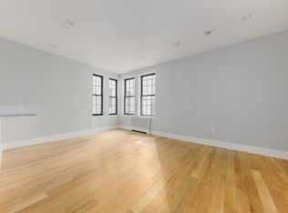 2883 E 196th St #2F, Bronx, NY 10461