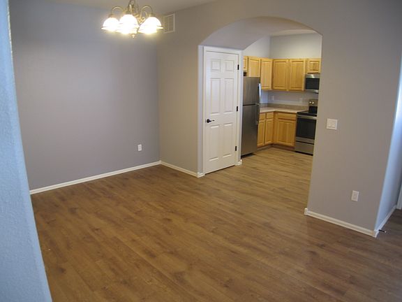 4th image of 2491 Fountain Greens Blvd #B-7