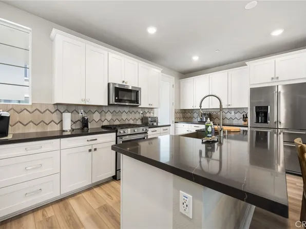 1460 W Sunrise Ln, San Pedro, CA 90732