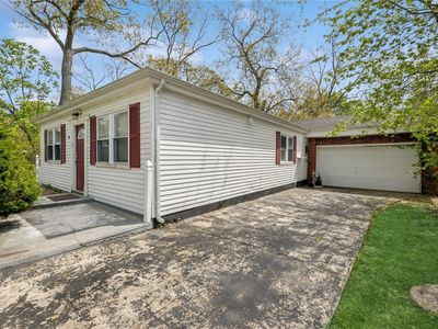 54 Oakdale Avenue, Selden, NY, 11784