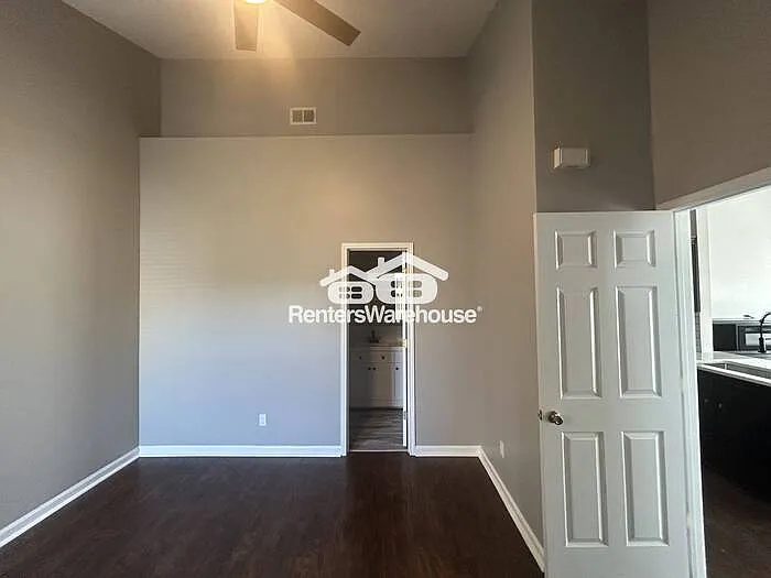 144 Waters Edge Ln — Photo 12