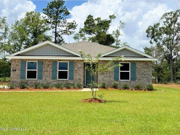 94 Kings Crossing Dr, Lucedale, MS 39452