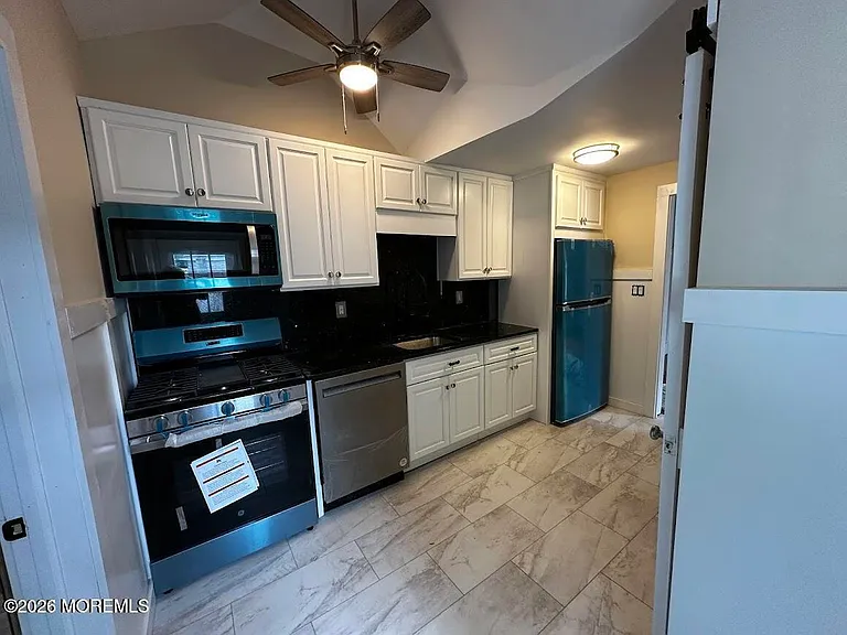 608 Park Place Ave #A — Photo 2