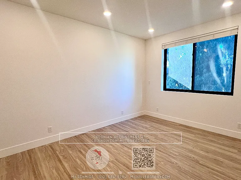 3253 Ettie St #6 — Photo 10