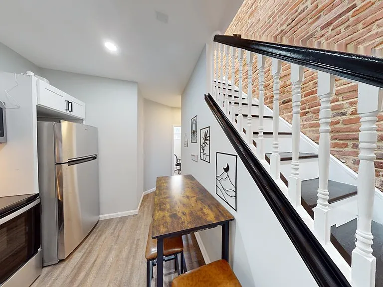 Jefferson St — Photo 10