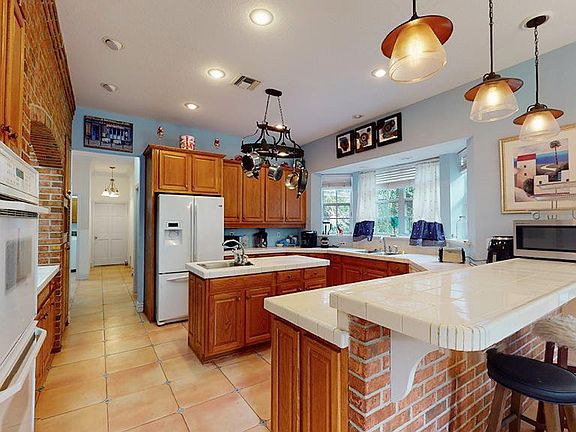 4th image of 6229 Coquina Cir #6229