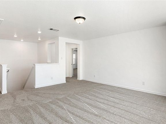 5th image of 671 Pebble Bnd