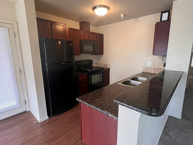 11010 W Brassy Cove Loop — Photo 17
