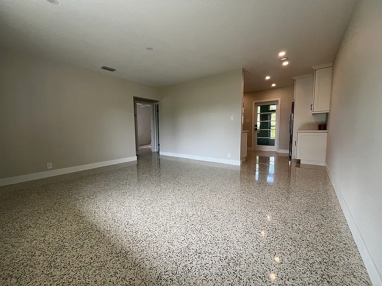 5919 Hollywood Blvd #B — Photo 19