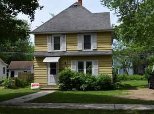 1011 7th St E, Menomonie, WI 54751