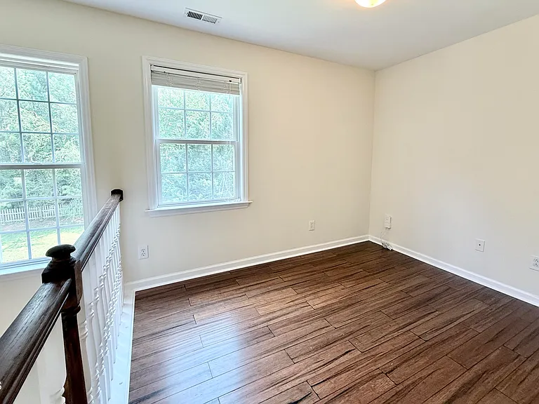 2729 E Shoreham St — Photo 28