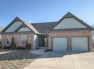 22634 S Jackson St, Spring Hill, KS 66083