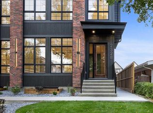2328 S 54th Ave SW, Calgary, AB T3E1M1