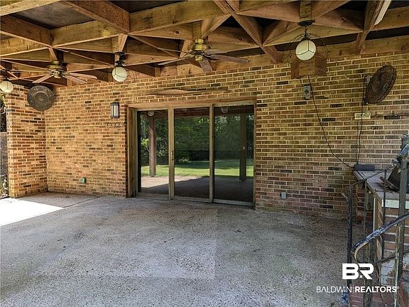 4th image of 3608 Linden Ln