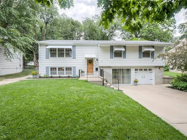 9021 Mastin St, Overland Park, KS 66212