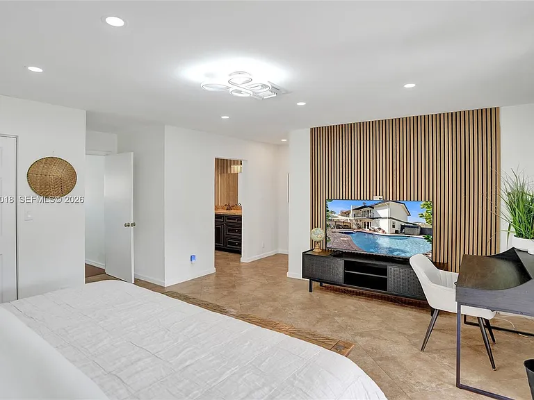1844 NE 26th Ave #1844 — Photo 7