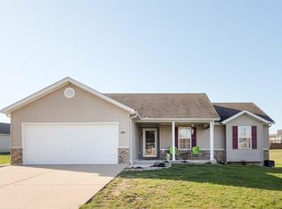 909 Warrior Rdg, Warrenton, MO 63383