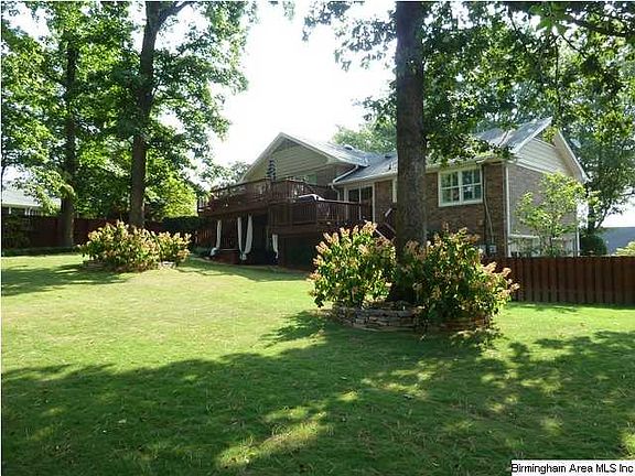 4th image of 604 Belle Terre Cir
