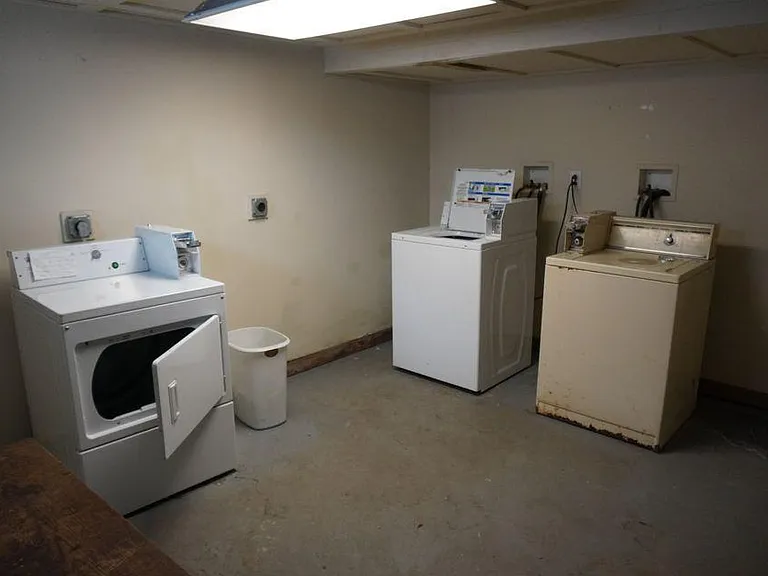 1265-67 W Genesee St W #207 — Photo 9