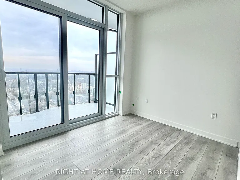 110 Broadway Ave #LPH09 — Photo 7