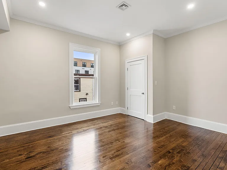 10 King St #2 — Photo 13