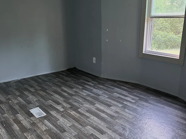 129 George Ln — Photo 2
