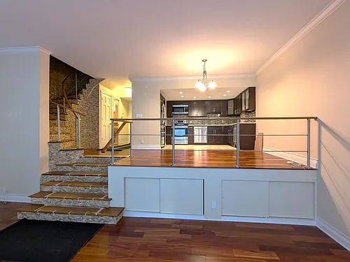 15 Stewart Pl Photo 1