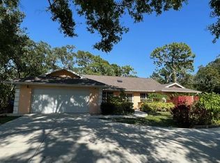 5530 Ravenwood Dr, Sarasota, FL 34243