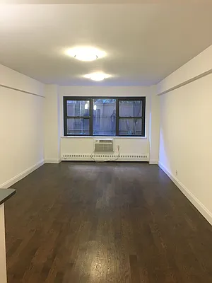 Rented by Solil Management | media 11